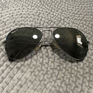 Ray-Ban Men’s Aviator Sunglasses - Silver Frame with Black Lenses